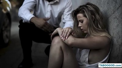 變態故事：無家可歸的少女